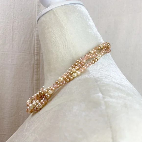 Three strand pink faux Pearl Necklace and Bracelet set - Picture 3 of 5